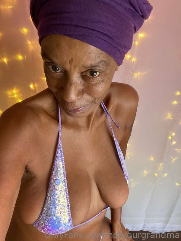 Grandma Ra #5BkAZBRx