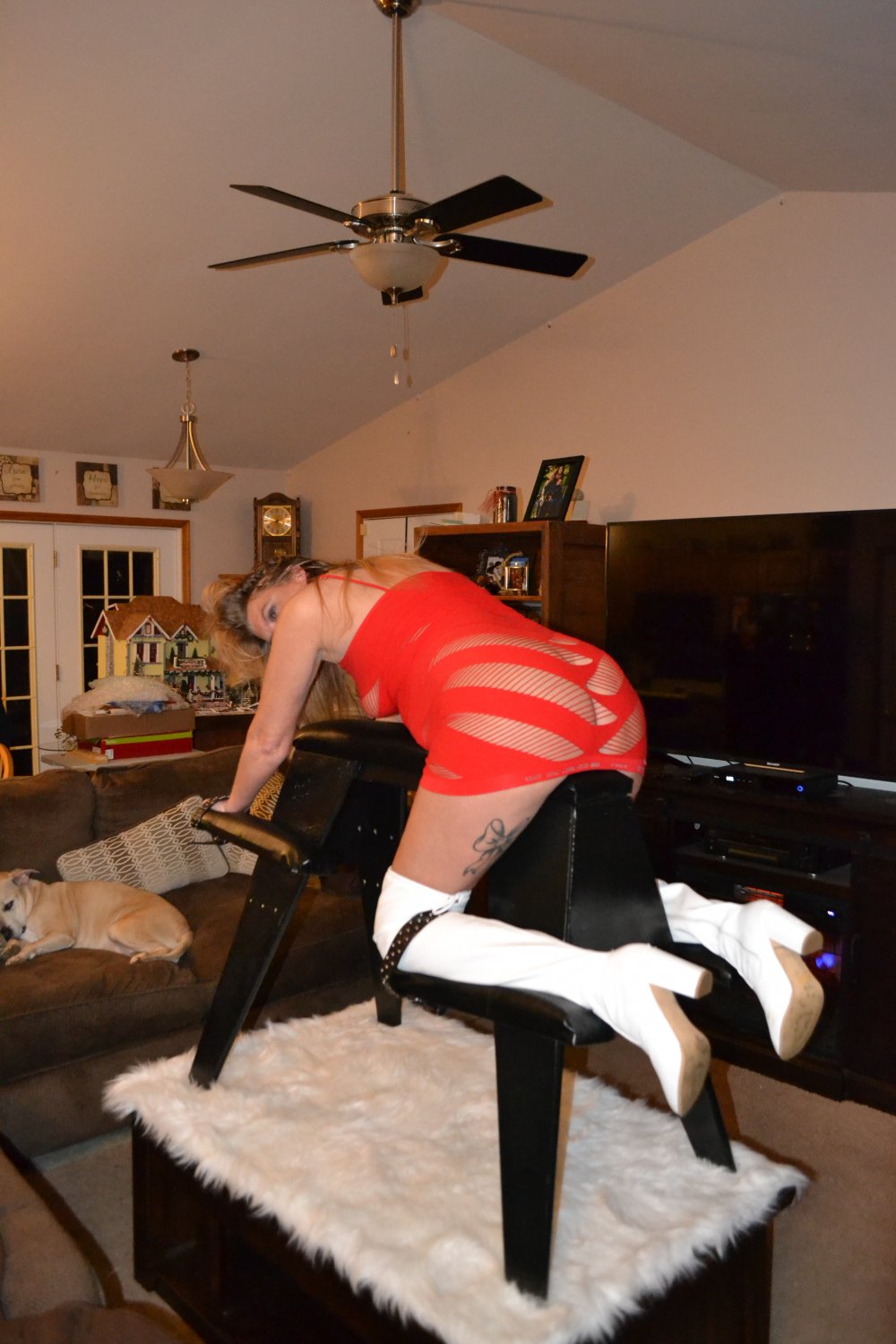I am all dressed up to be fucked so please come and fuck me . ALL HOLES OPEN. #tNotJalg