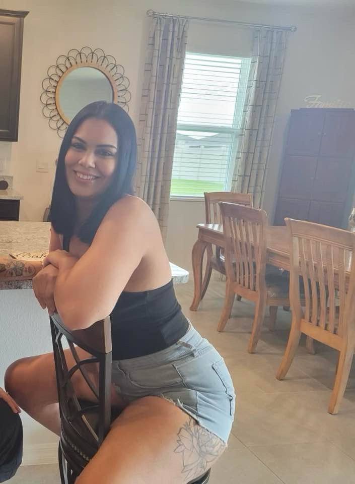 Sexy Latina KIK slut for all to enjoy, more to come! #RA2XdvTD