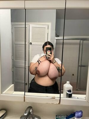 A GLITCH IN THE MATRIX AND I FOUND THESE MASSIVE TITTIES #1rAcaxm0