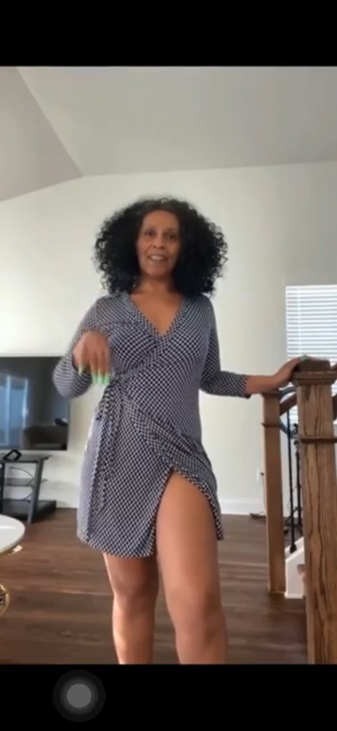 Auntie Jole claps ass before going to an interview #t1PzcY4z